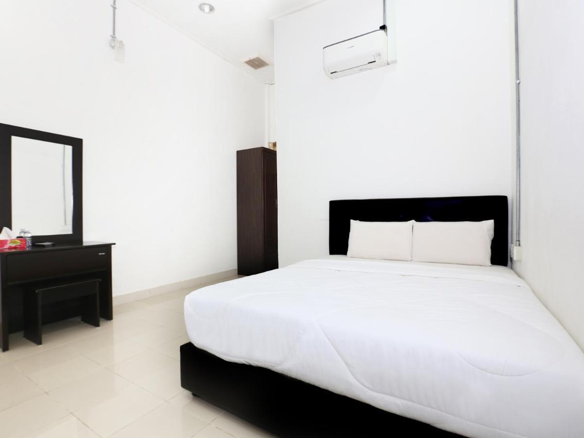 Spot On 89778 Aisy Hotel Tanah Merah  Bagian luar foto