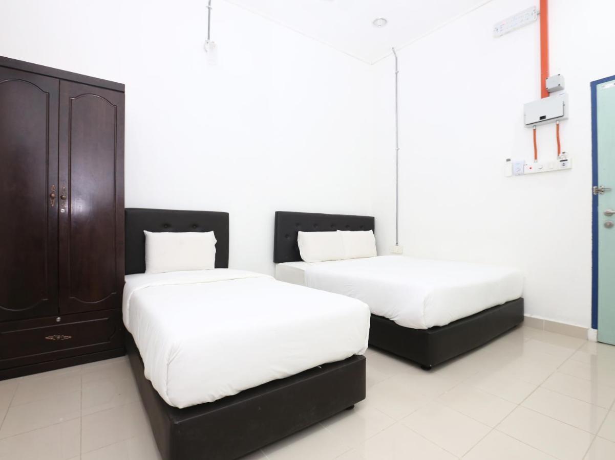 Spot On 89778 Aisy Hotel Tanah Merah  Bagian luar foto