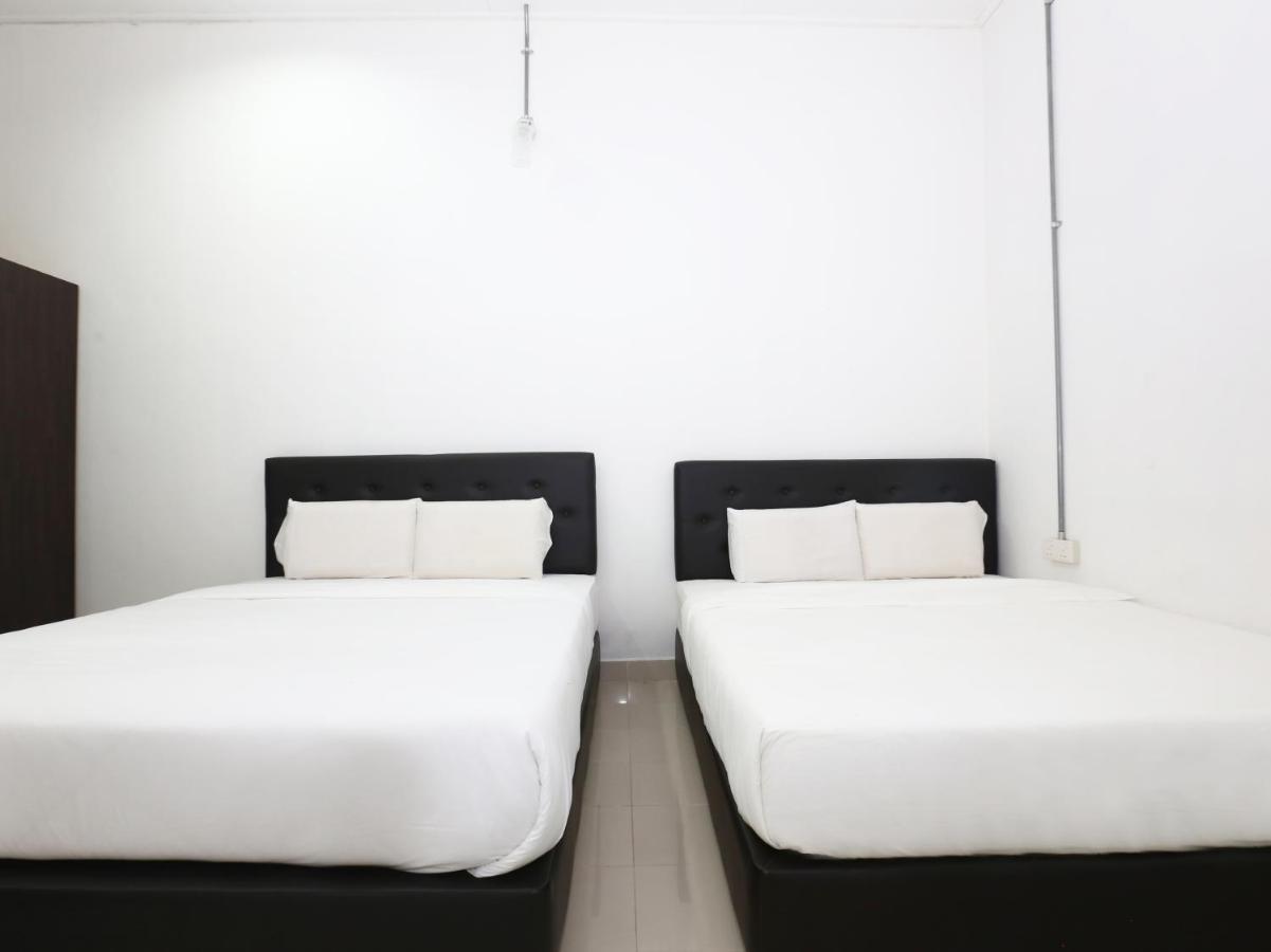 Spot On 89778 Aisy Hotel Tanah Merah  Bagian luar foto