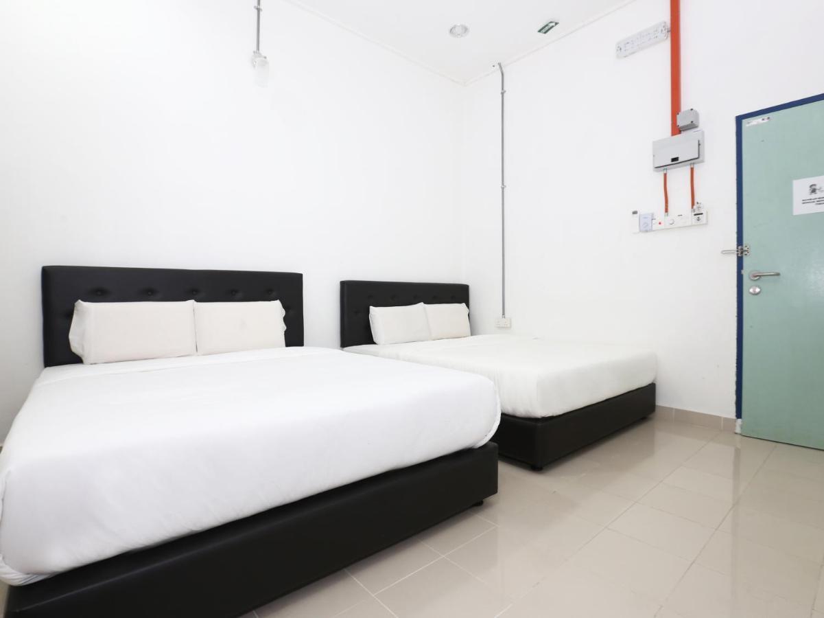 Spot On 89778 Aisy Hotel Tanah Merah  Bagian luar foto